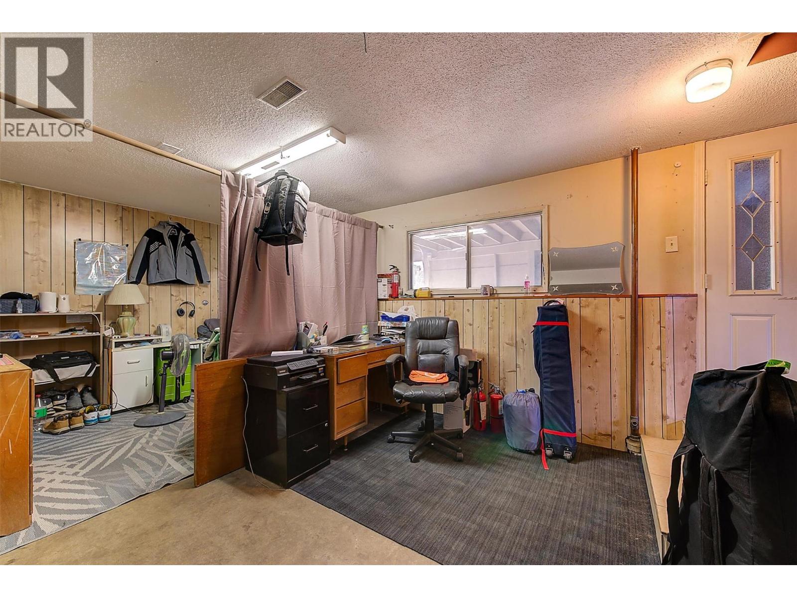 738 Morrison Avenue Kelowna Photo 25