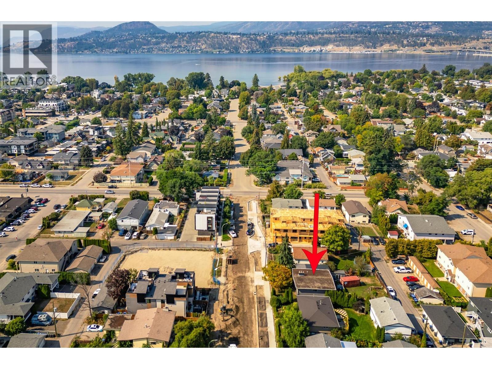 738 Morrison Avenue Kelowna Photo 2