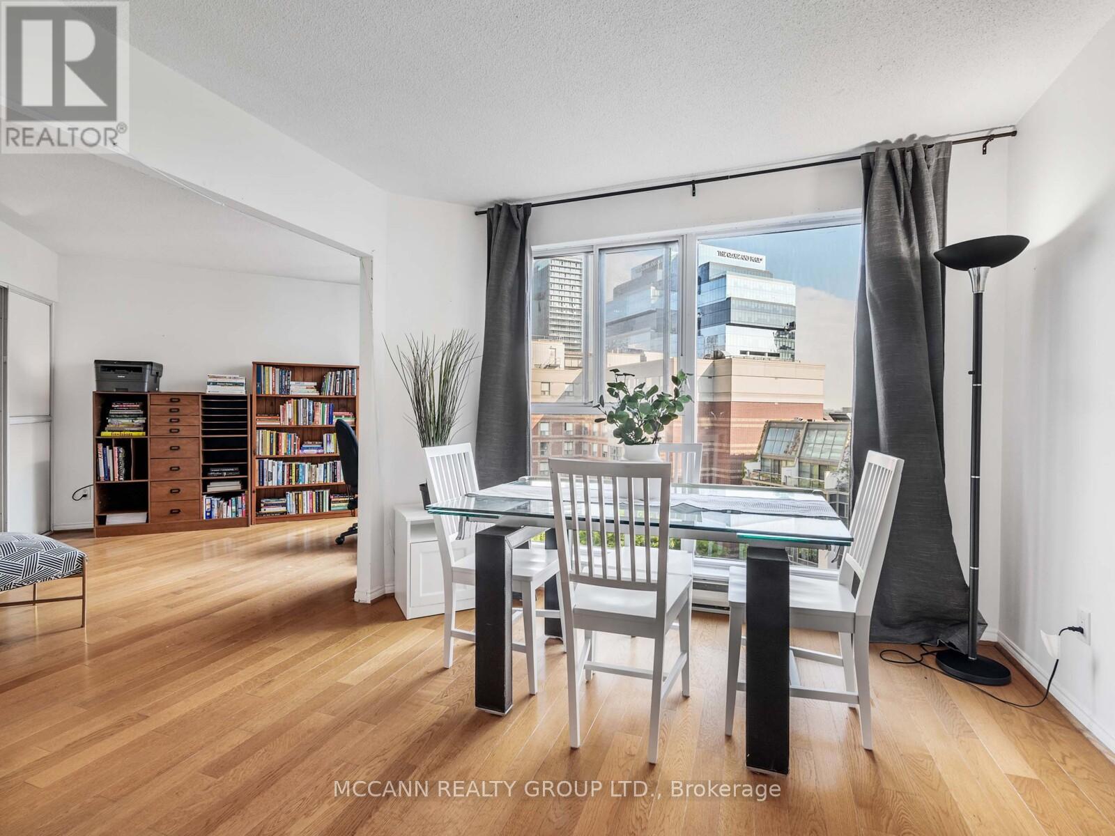 904 - 222 The Esplanade, Toronto, Ontario  M5A 4M8 - Photo 10 - C12415002