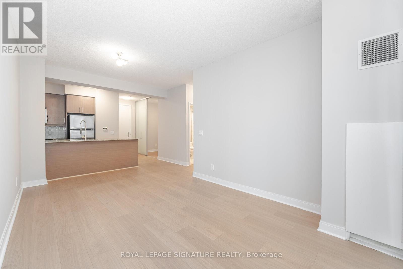 1003 - 38 The Esplanade, Toronto, Ontario  M5E 1A5 - Photo 11 - C12415053