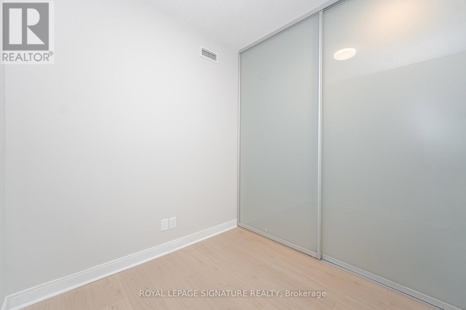 1003 - 38 The Esplanade, Toronto, Ontario  M5E 1A5 - Photo 16 - C12415053