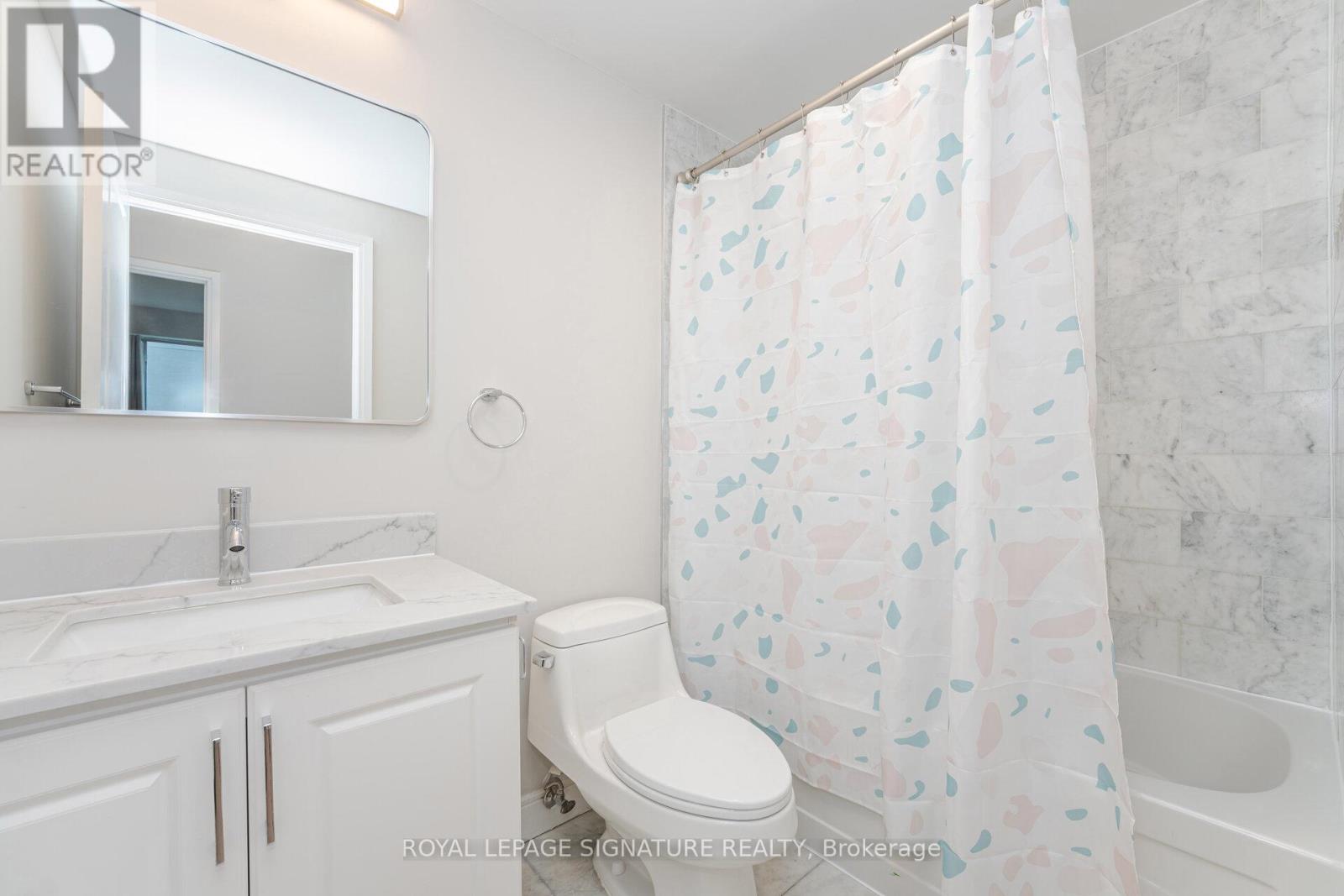 1003 - 38 The Esplanade, Toronto, Ontario  M5E 1A5 - Photo 17 - C12415053