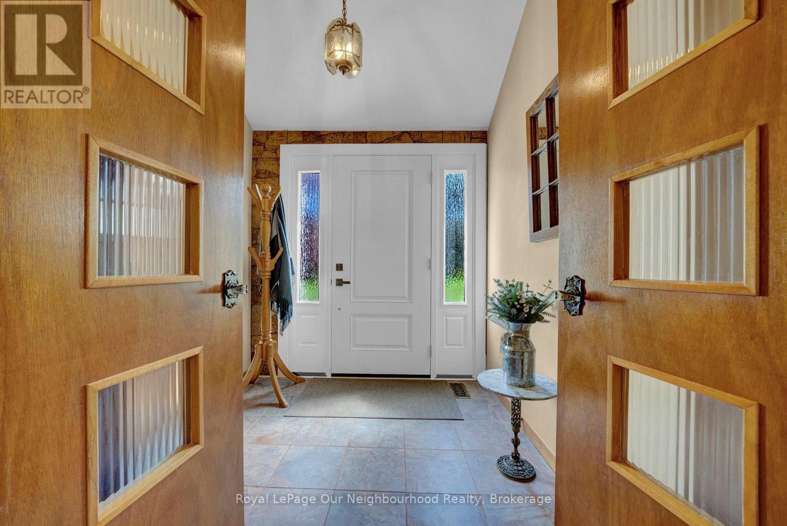 9 Columbus Street S, Kawartha Lakes, Ontario  K9V 0J9 - Photo 11 - X12415248