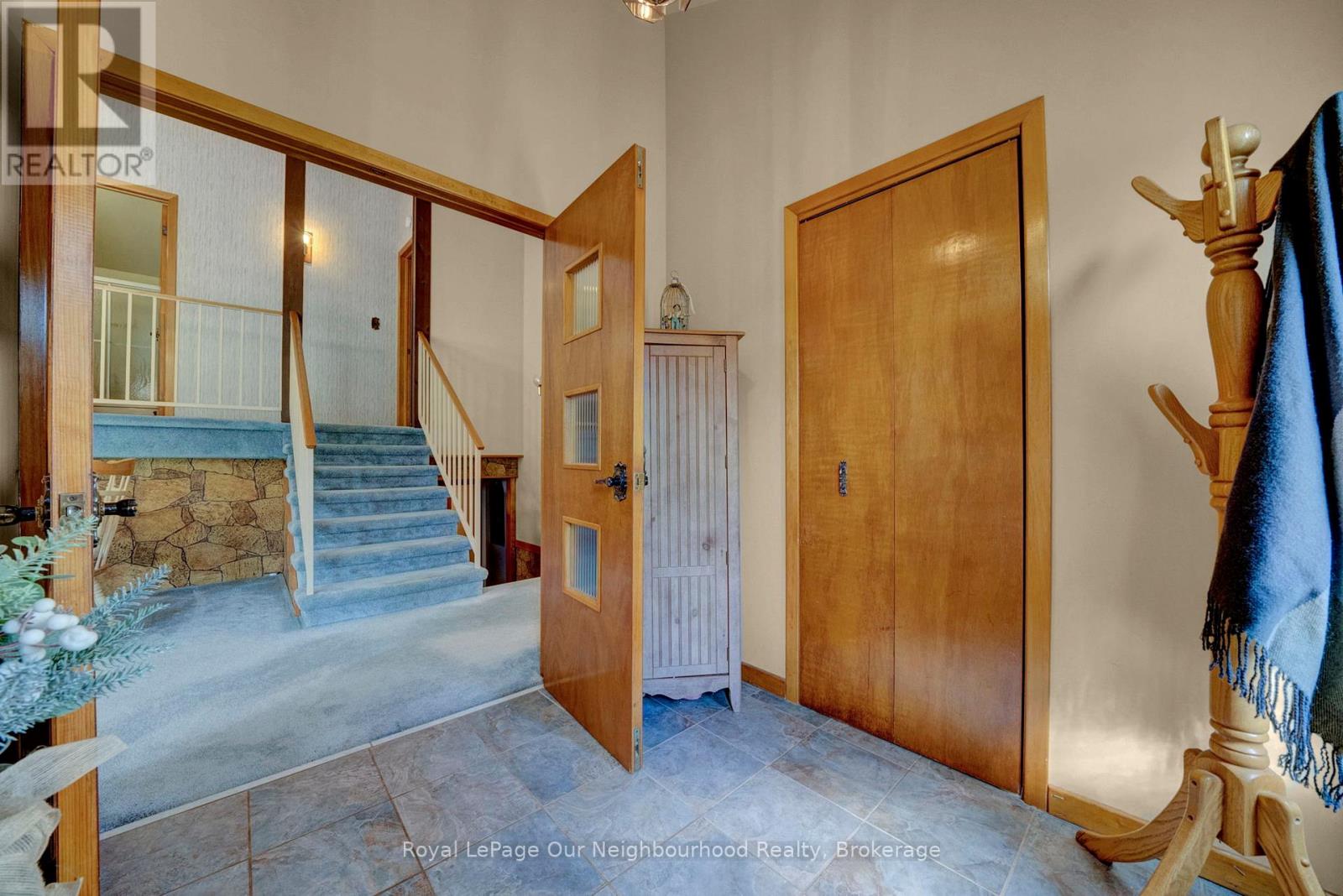 9 Columbus Street S, Kawartha Lakes, Ontario  K9V 0J9 - Photo 12 - X12415248