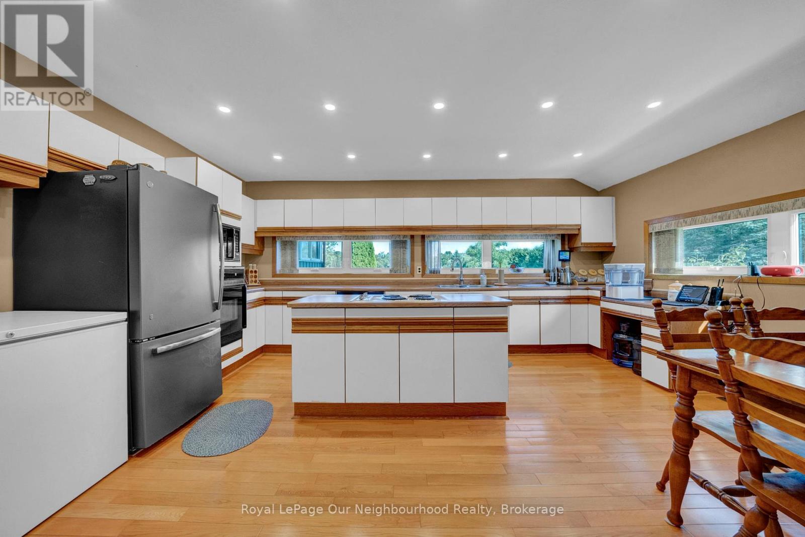 9 Columbus Street S, Kawartha Lakes, Ontario  K9V 0J9 - Photo 13 - X12415248