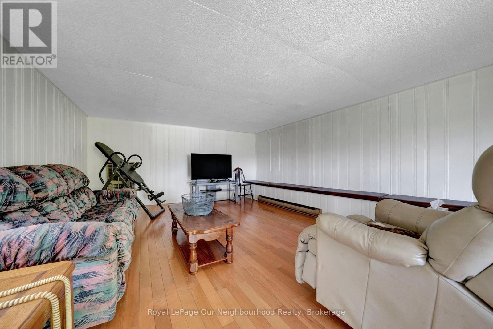 9 Columbus Street S, Kawartha Lakes, Ontario  K9V 0J9 - Photo 28 - X12415248