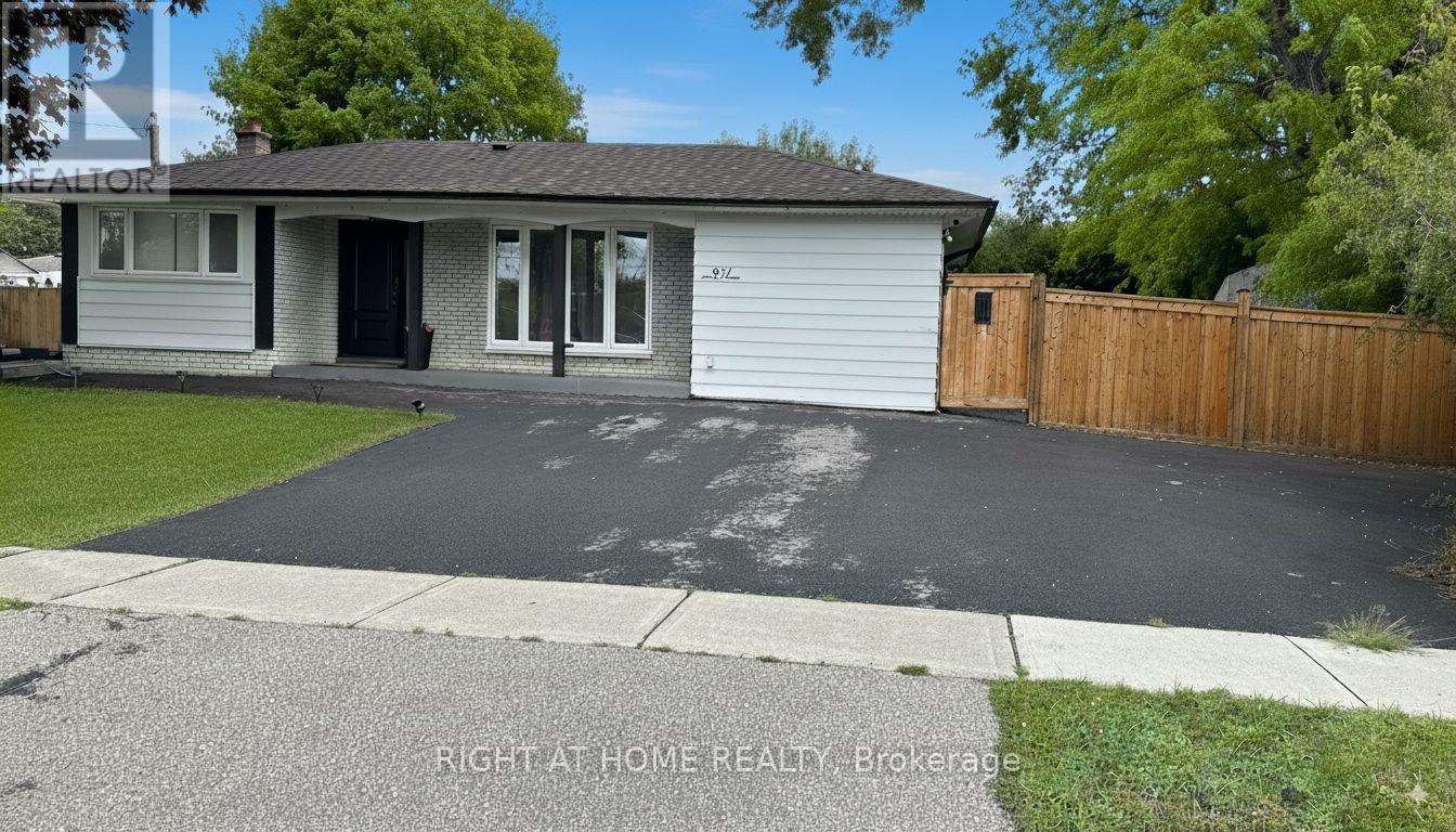 927 ANNES STREET, Whitby, Ontario