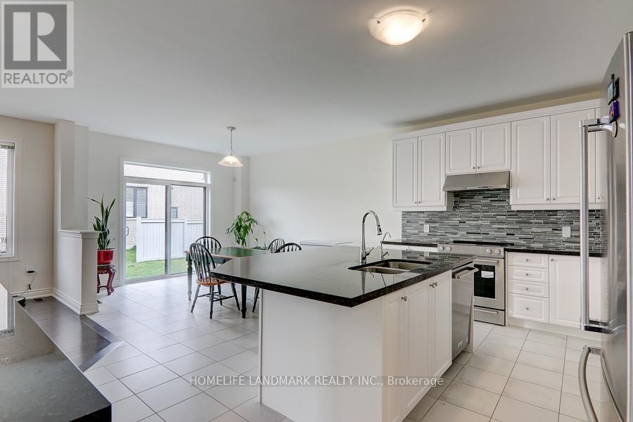 98 Beckett Avenue, East Gwillimbury, Ontario  L9N 0S7 - Photo 14 - N12414999