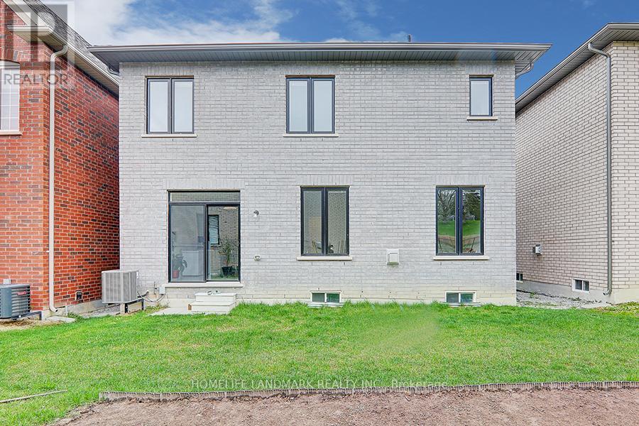 98 Beckett Avenue, East Gwillimbury, Ontario  L9N 0S7 - Photo 2 - N12414999