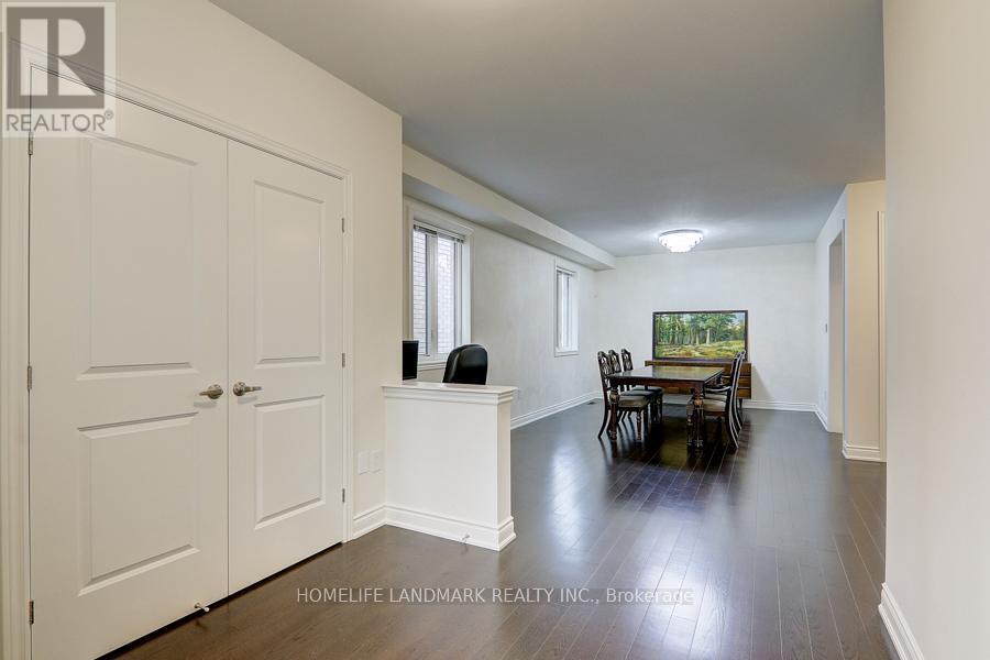 98 Beckett Avenue, East Gwillimbury, Ontario  L9N 0S7 - Photo 7 - N12414999