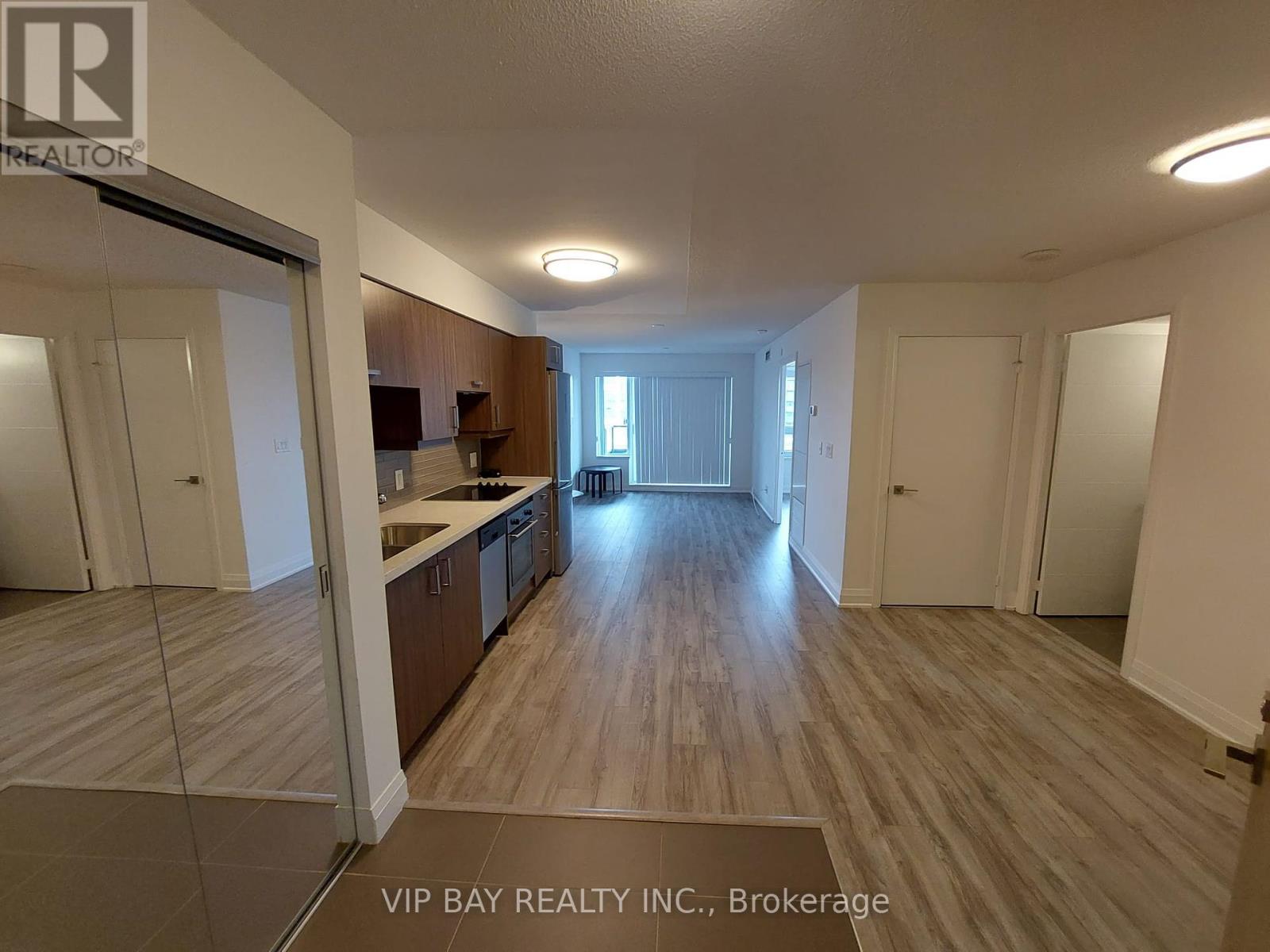 1103 - 18 Uptown Drive, Markham, Ontario  L3R 5M5 - Photo 4 - N12415000