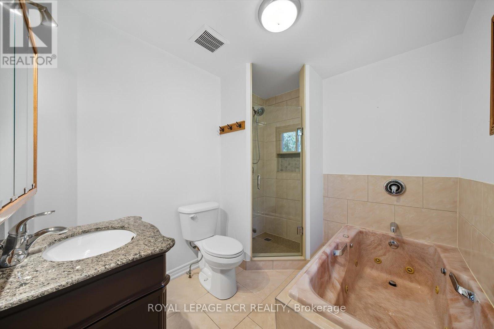 1637 15 Side Road, New Tecumseth, Ontario  L0G 1W0 - Photo 23 - N12415008