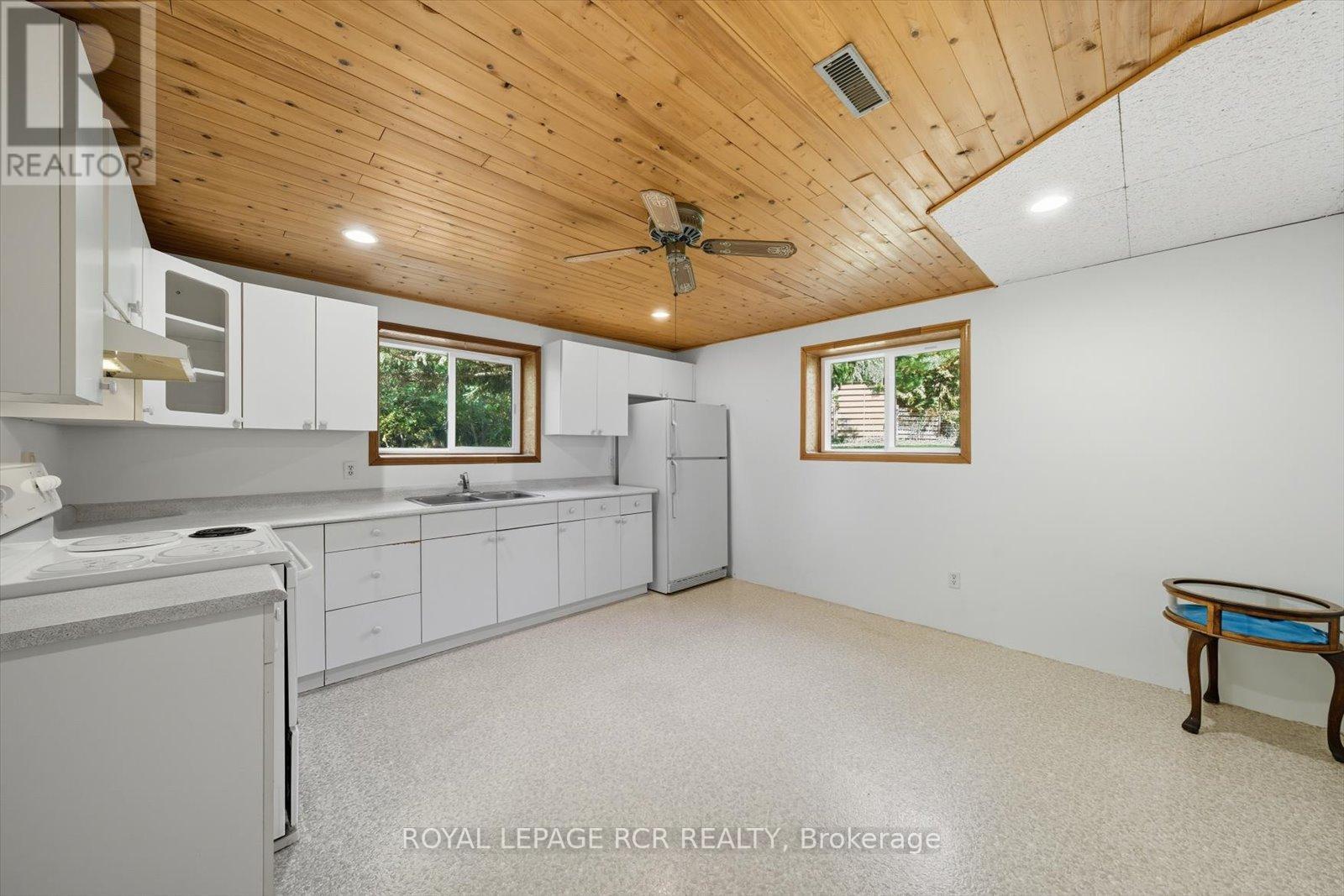 1637 15 Side Road, New Tecumseth, Ontario  L0G 1W0 - Photo 29 - N12415008