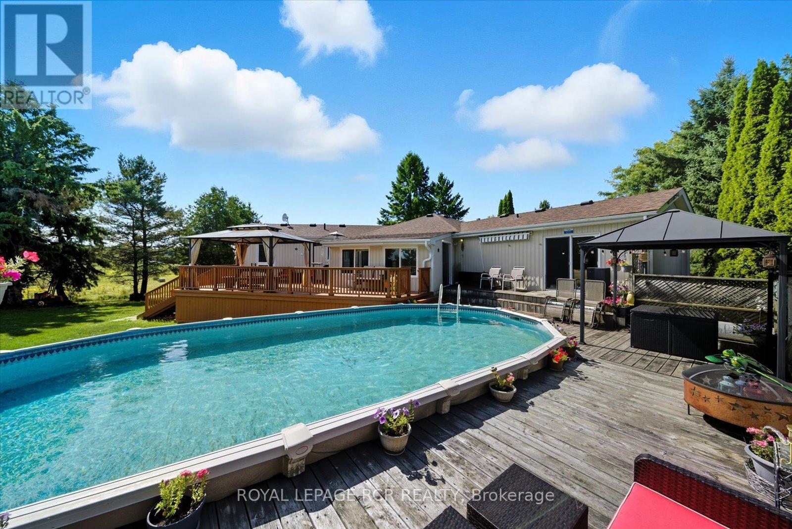 1637 15 Side Road, New Tecumseth, Ontario  L0G 1W0 - Photo 38 - N12415008