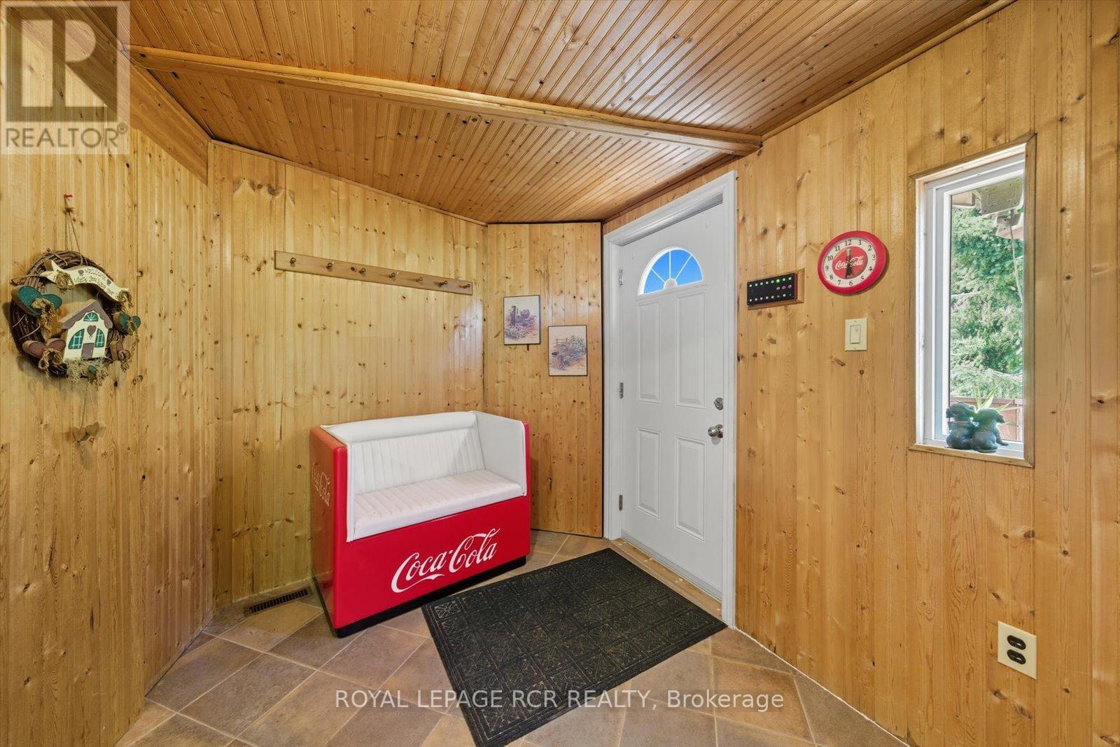 1637 15 Side Road, New Tecumseth, Ontario  L0G 1W0 - Photo 6 - N12415008