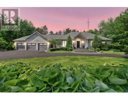 8 PELOSI WAY, East Gwillimbury, Ontario