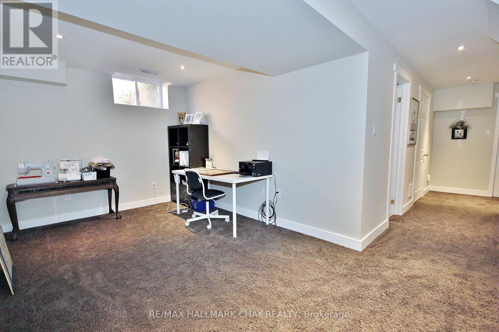 1084 Winnifred Court, Innisfil, Ontario  L9S 2B3 - Photo 27 - N12415097