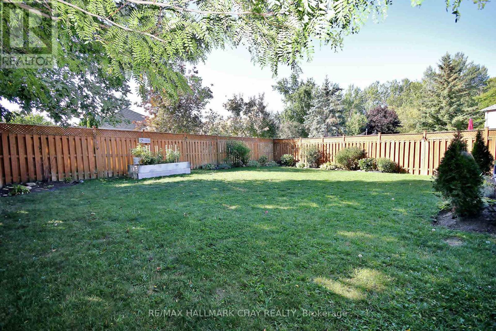 1084 Winnifred Court, Innisfil, Ontario  L9S 2B3 - Photo 33 - N12415097