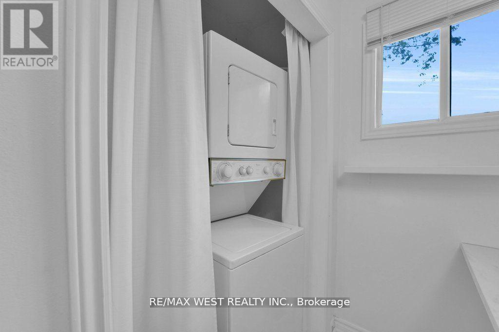 275 Pine Beach Drive, Georgina, Ontario  L4P 2V7 - Photo 22 - N12415159