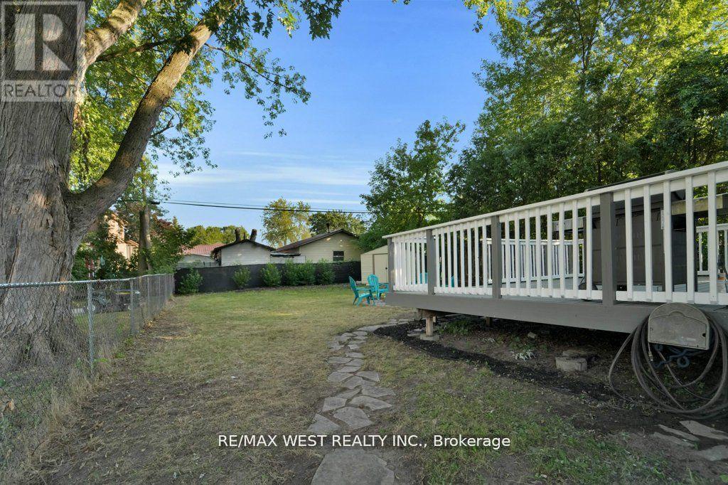 275 Pine Beach Drive, Georgina, Ontario  L4P 2V7 - Photo 25 - N12415159