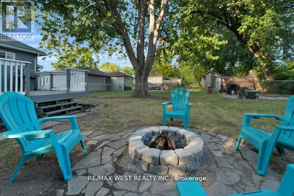 275 Pine Beach Drive, Georgina, Ontario  L4P 2V7 - Photo 29 - N12415159