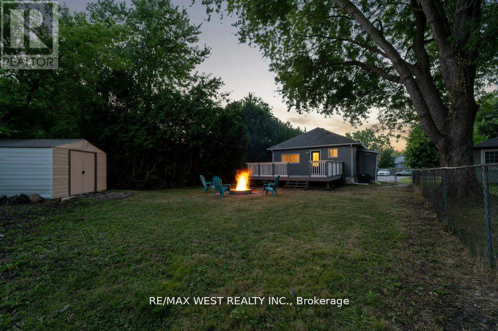 275 Pine Beach Drive, Georgina, Ontario  L4P 2V7 - Photo 31 - N12415159