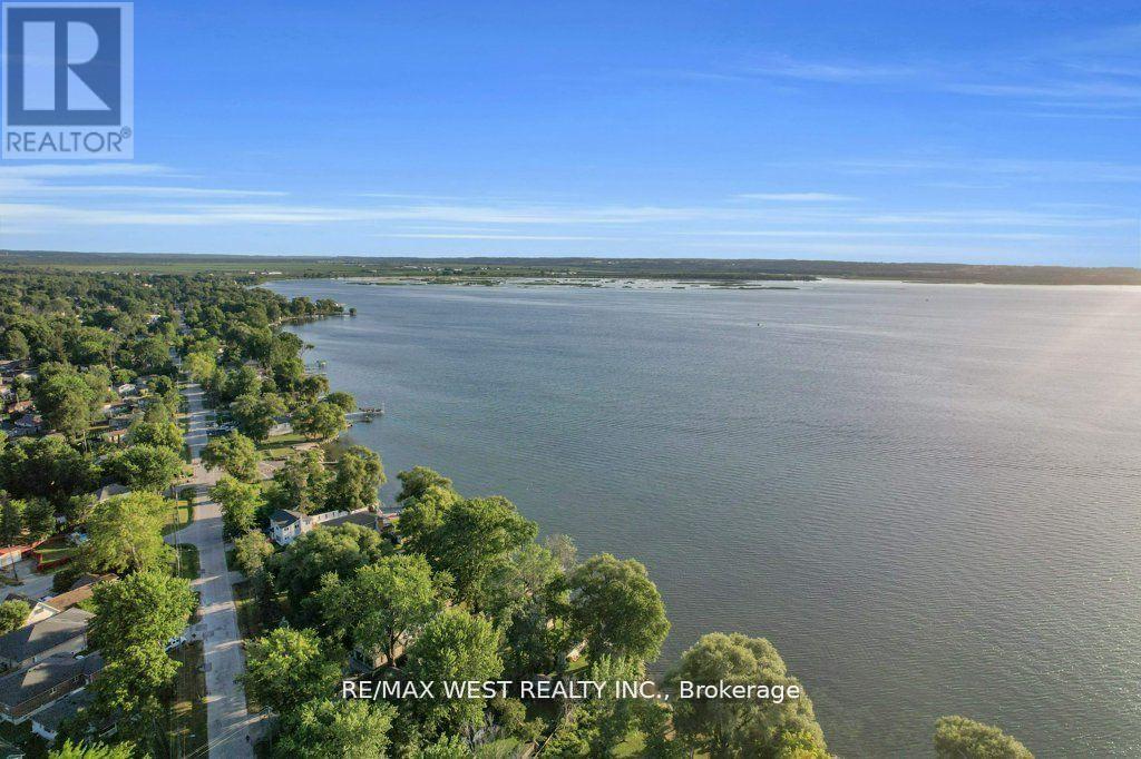 275 Pine Beach Drive, Georgina, Ontario  L4P 2V7 - Photo 33 - N12415159