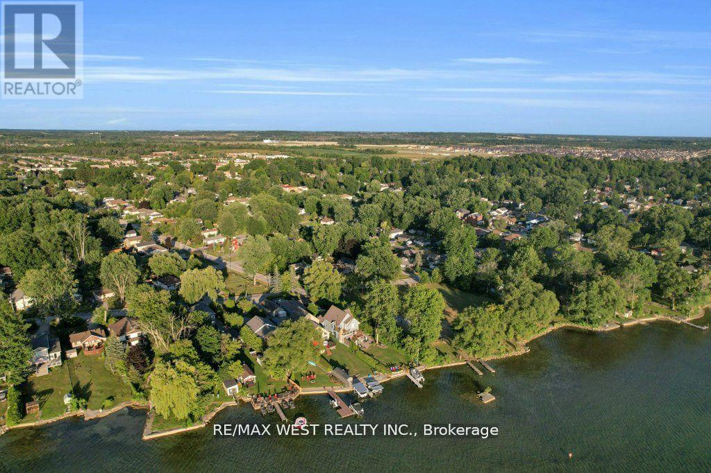 275 Pine Beach Drive, Georgina, Ontario  L4P 2V7 - Photo 34 - N12415159