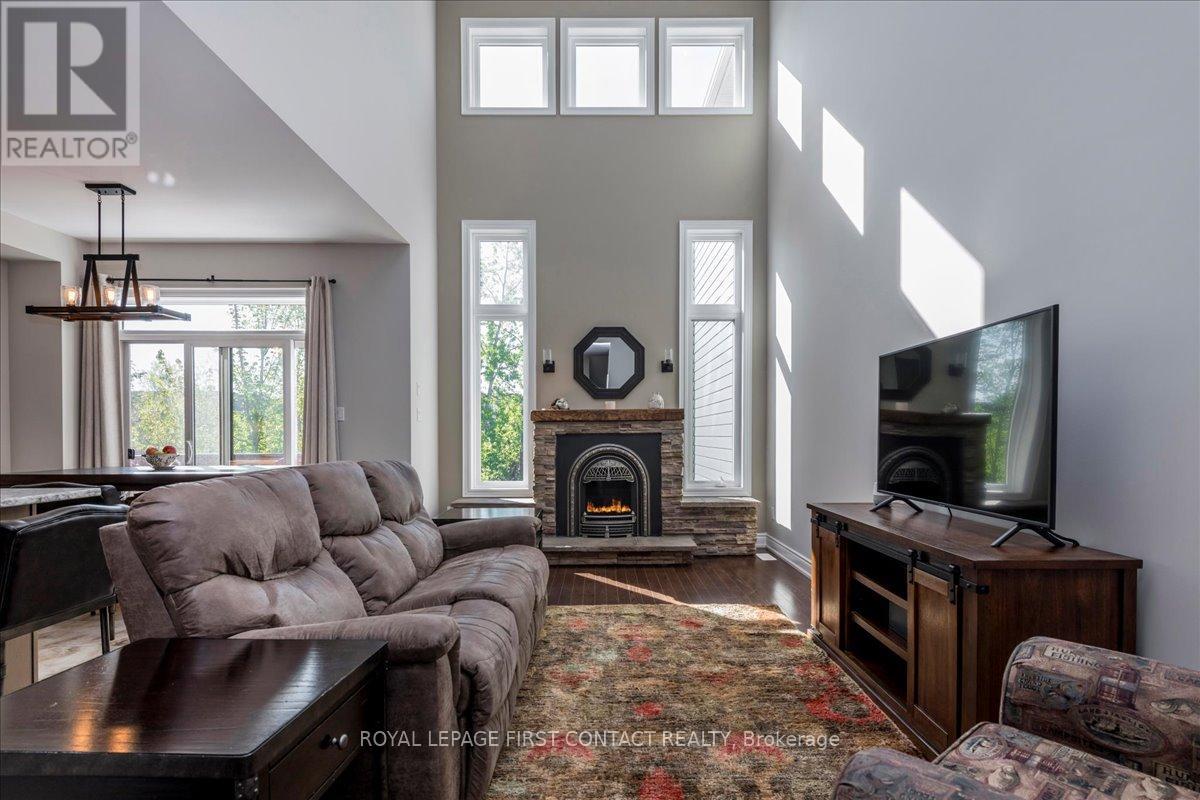 8 Nautical Lane, Wasaga Beach, Ontario  L9Z 0G1 - Photo 3 - S12415147