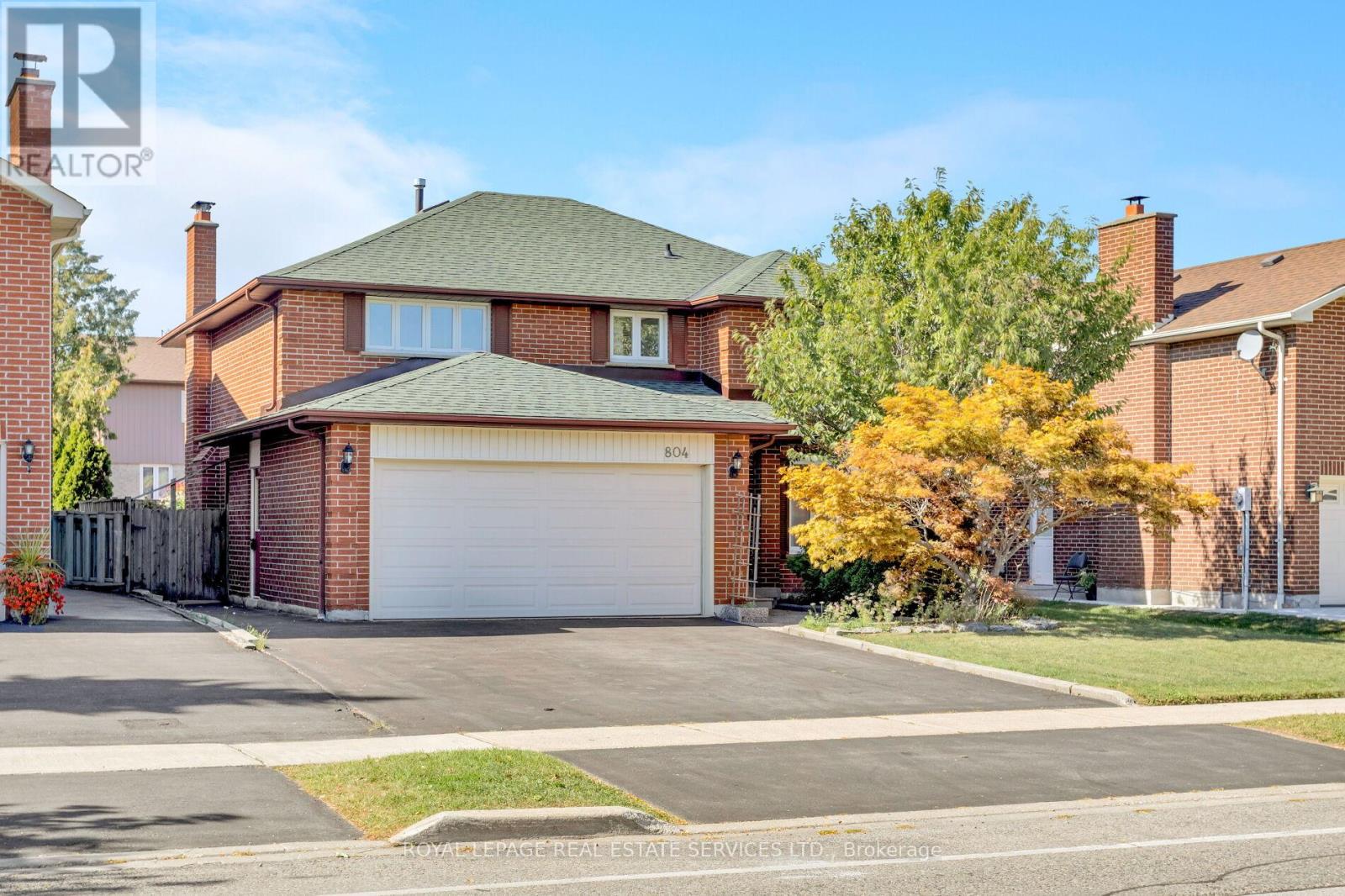 804 Willowbank Trail, Mississauga, Ontario  L4W 3M2 - Photo 1 - W12415012