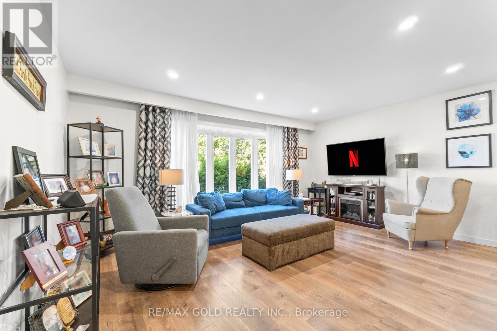 1 Greenbriar Road, Brampton, Ontario  L6S 1V4 - Photo 11 - W12415013
