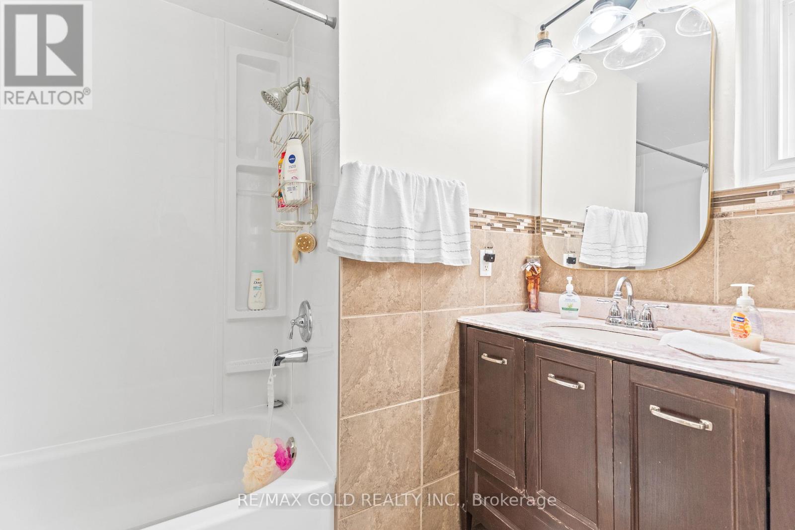 1 Greenbriar Road, Brampton, Ontario  L6S 1V4 - Photo 39 - W12415013