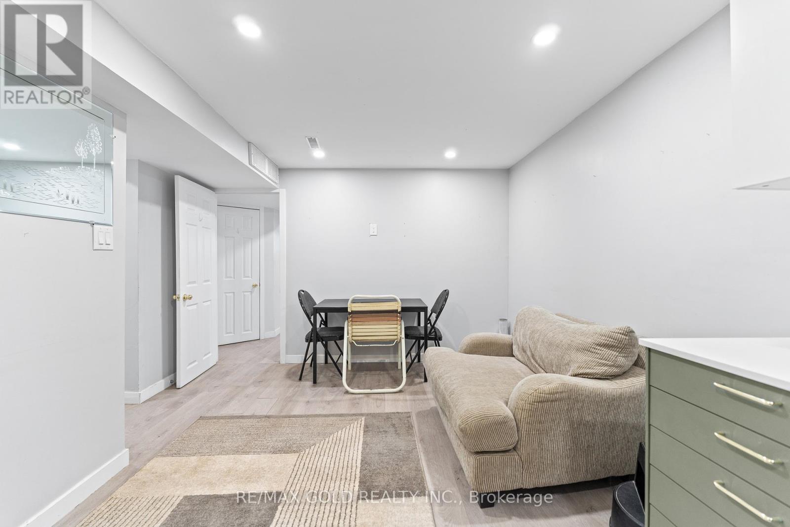 1 Greenbriar Road, Brampton, Ontario  L6S 1V4 - Photo 44 - W12415013