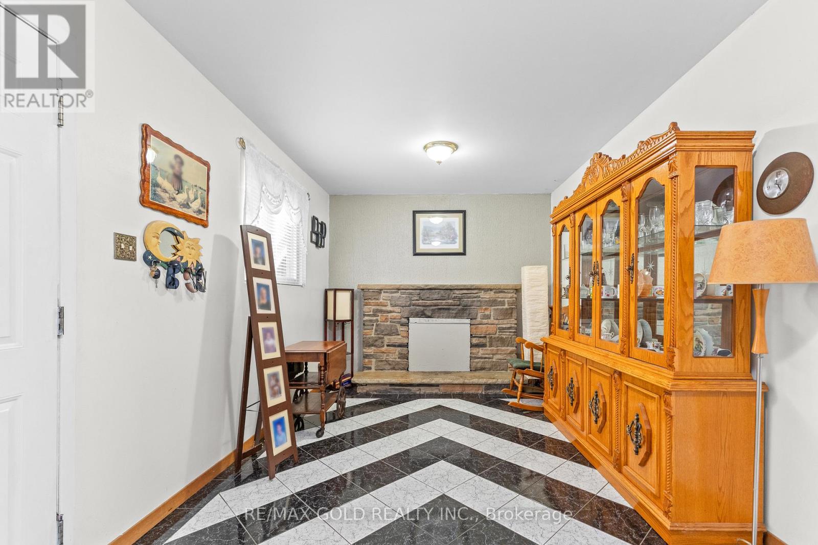 1 Greenbriar Road, Brampton, Ontario  L6S 1V4 - Photo 48 - W12415013