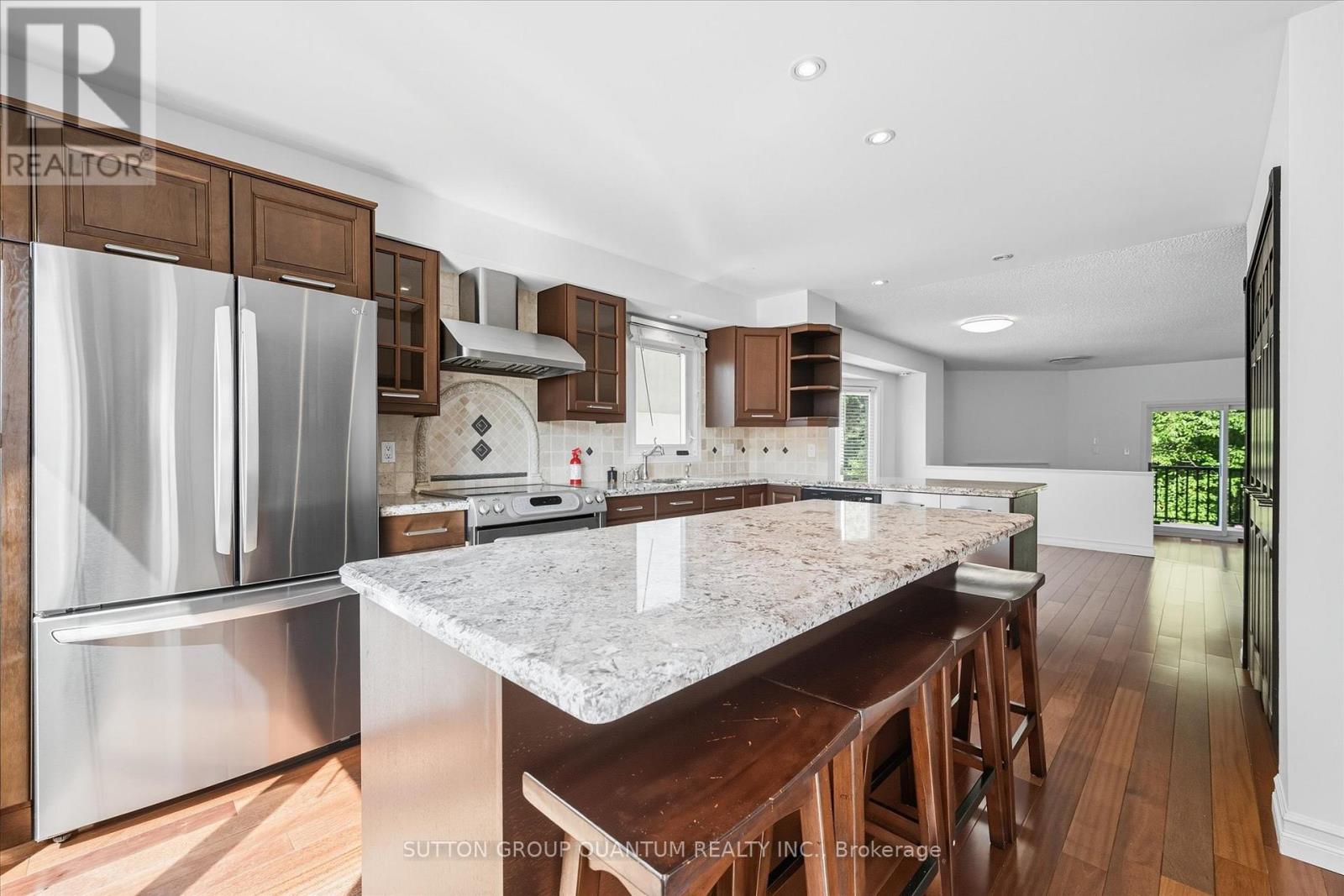 1507 Litchfield Road, Oakville, Ontario  L6H 5P4 - Photo 11 - W12415038