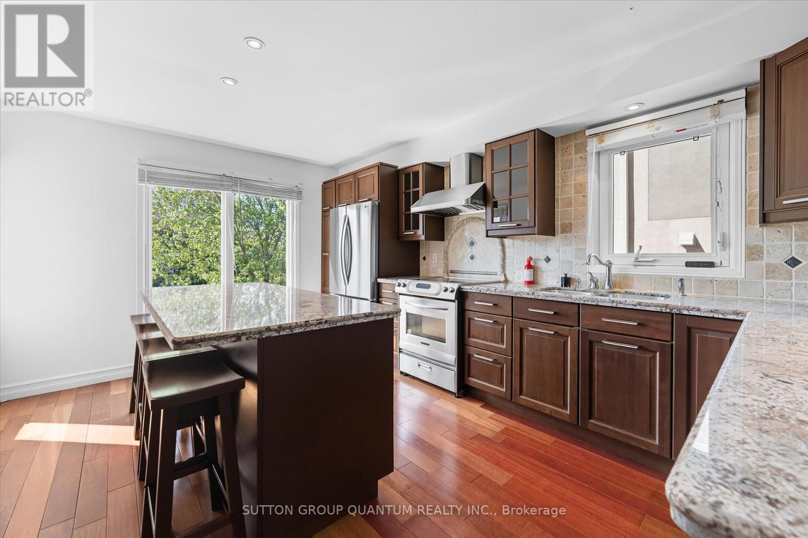 1507 Litchfield Road, Oakville, Ontario  L6H 5P4 - Photo 7 - W12415038