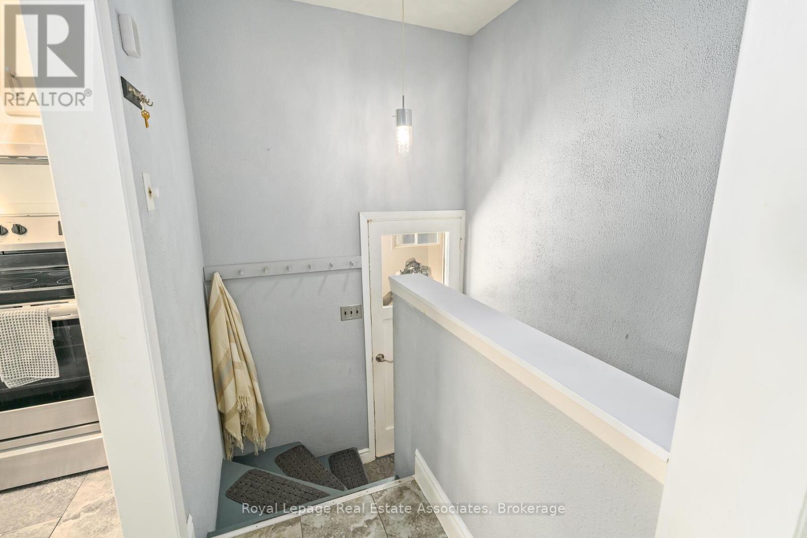 67 Roseford Terrace, Halton Hills, Ontario  L7J 2L2 - Photo 20 - W12415046