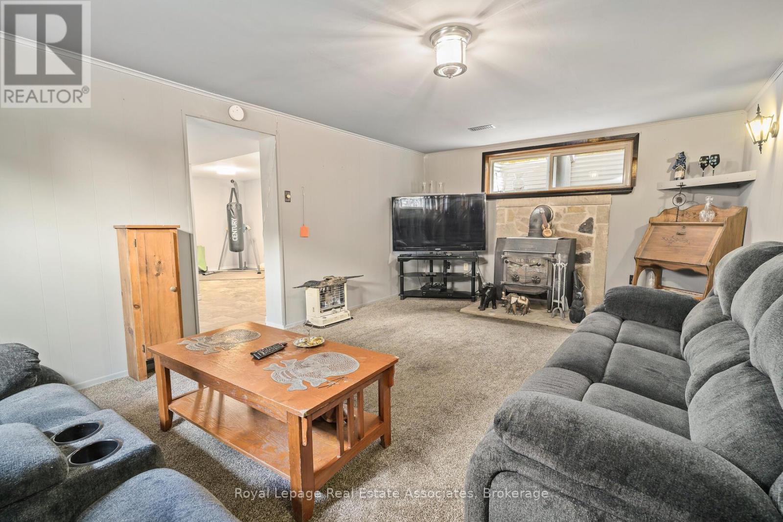 67 Roseford Terrace, Halton Hills, Ontario  L7J 2L2 - Photo 24 - W12415046