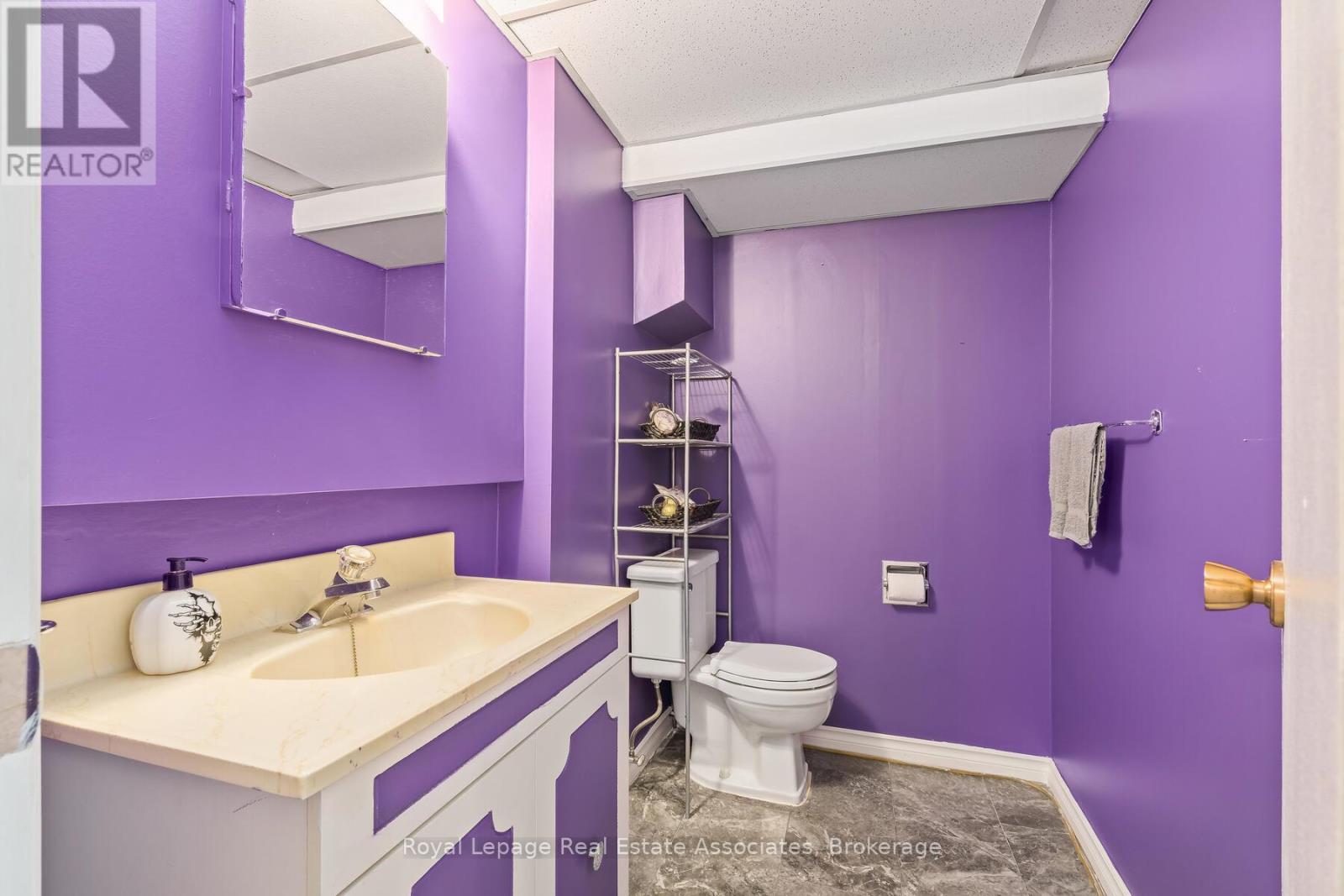 67 Roseford Terrace, Halton Hills, Ontario  L7J 2L2 - Photo 27 - W12415046