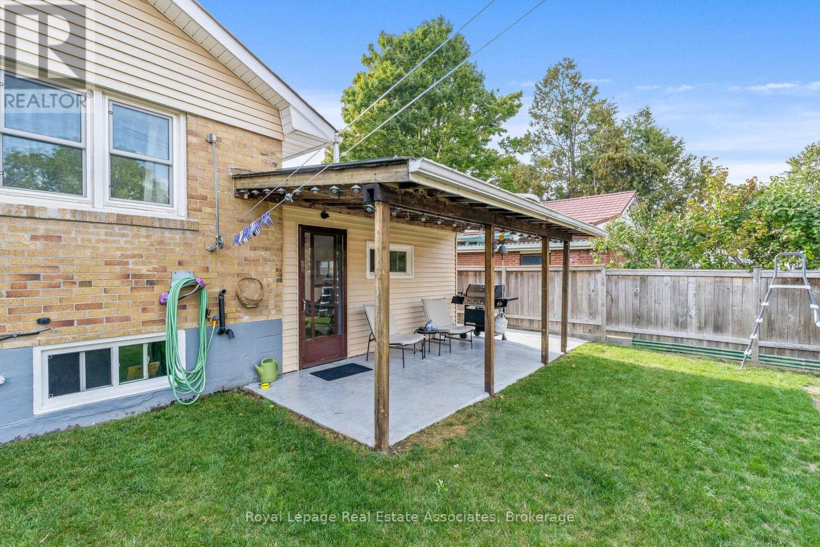 67 Roseford Terrace, Halton Hills, Ontario  L7J 2L2 - Photo 31 - W12415046