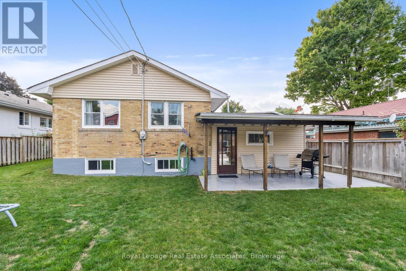 67 Roseford Terrace, Halton Hills, Ontario  L7J 2L2 - Photo 34 - W12415046