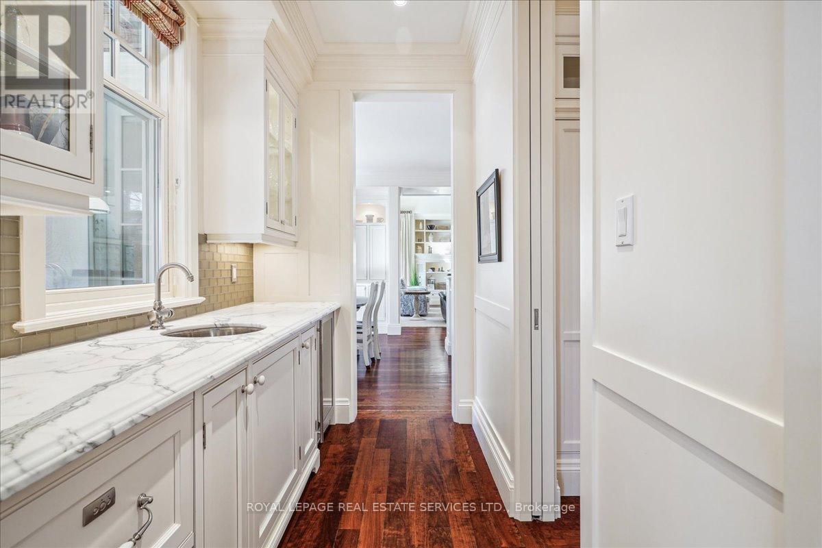 1267 Cumnock Crescent, Oakville, Ontario L6J 2N6 - Photo 10 - W12415048