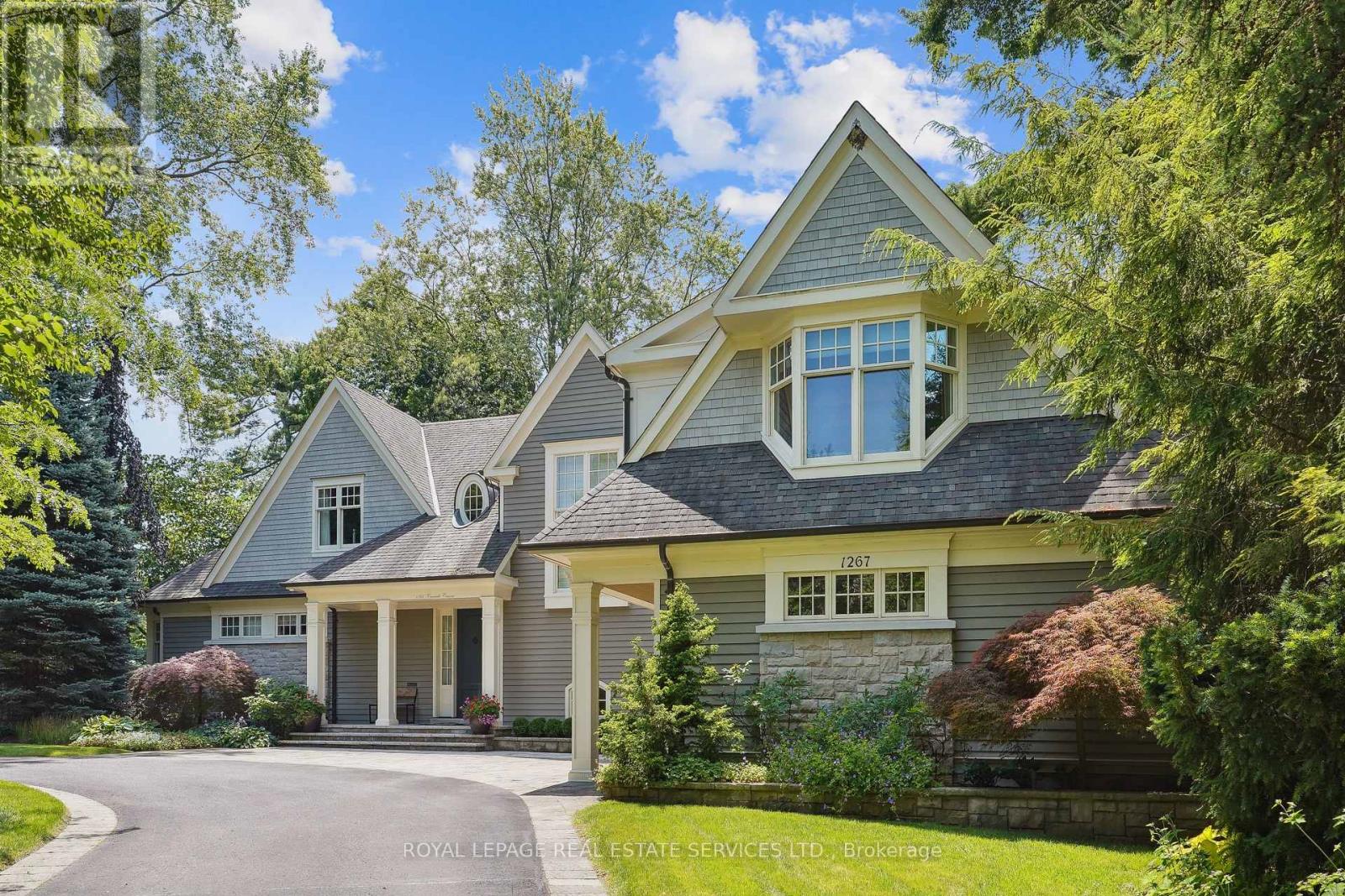 1267 Cumnock Crescent, Oakville, Ontario L6J 2N6 - Photo 2 - W12415048