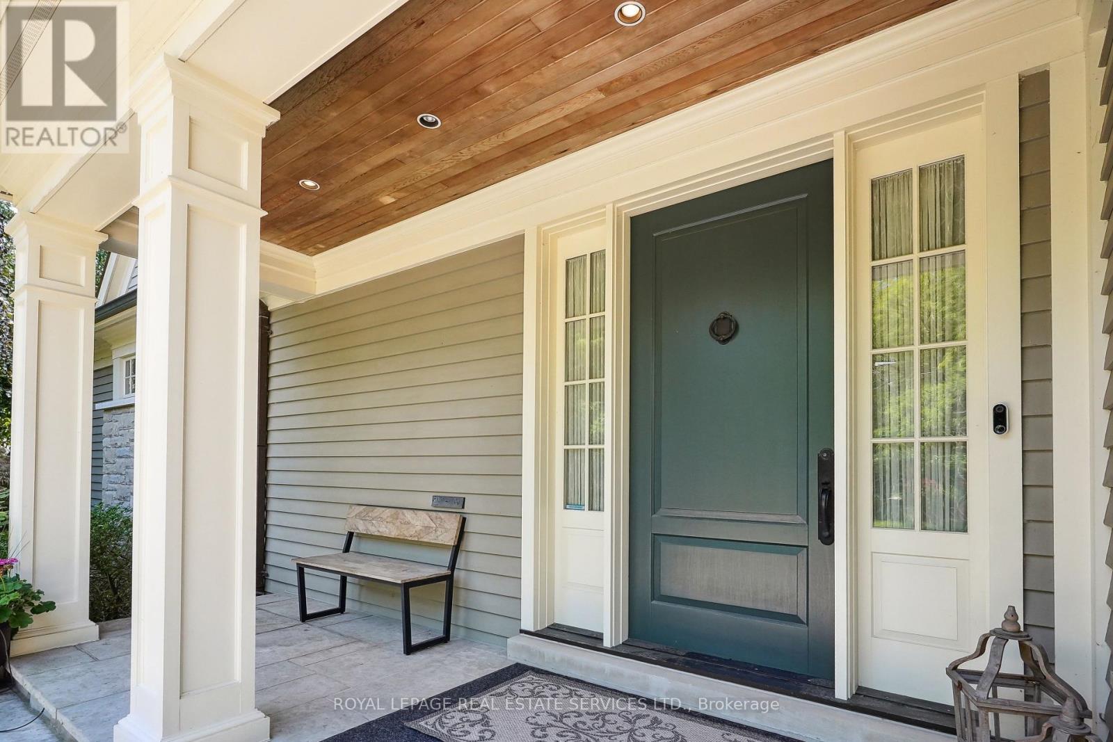 1267 Cumnock Crescent, Oakville, Ontario L6J 2N6 - Photo 3 - W12415048