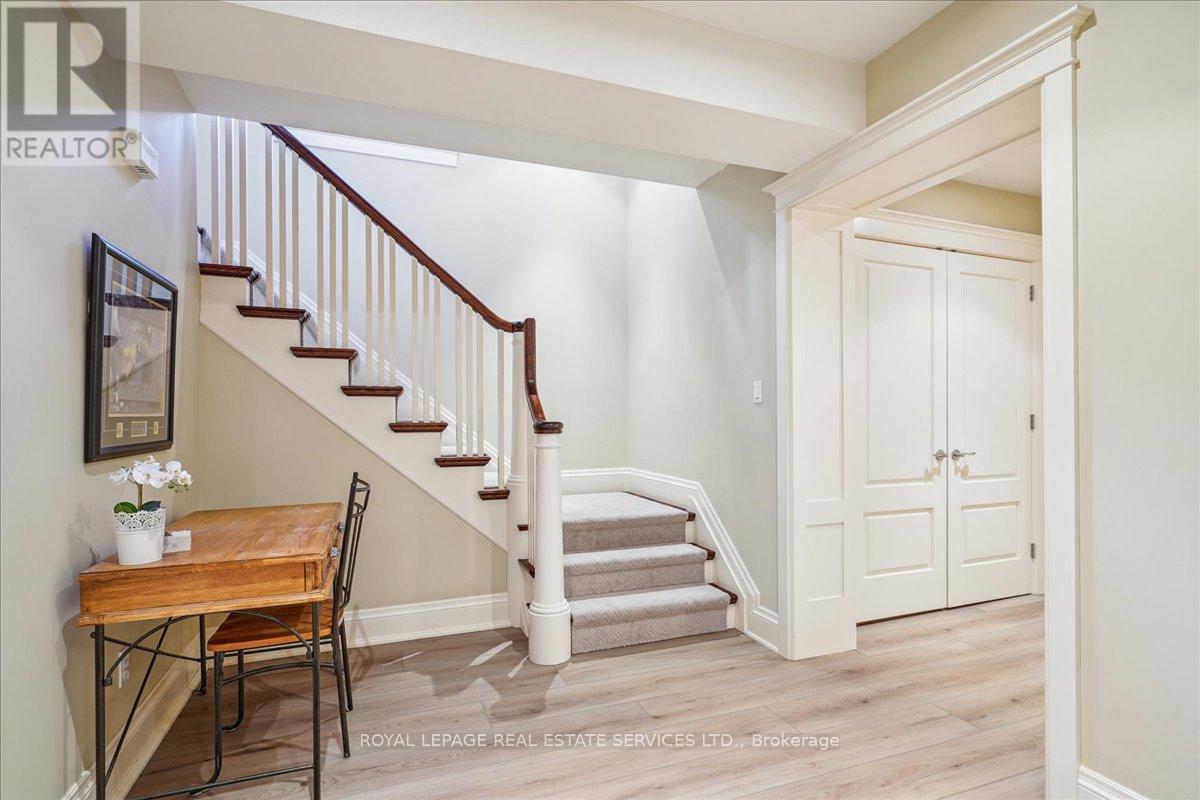 1267 Cumnock Crescent, Oakville, Ontario L6J 2N6 - Photo 30 - W12415048