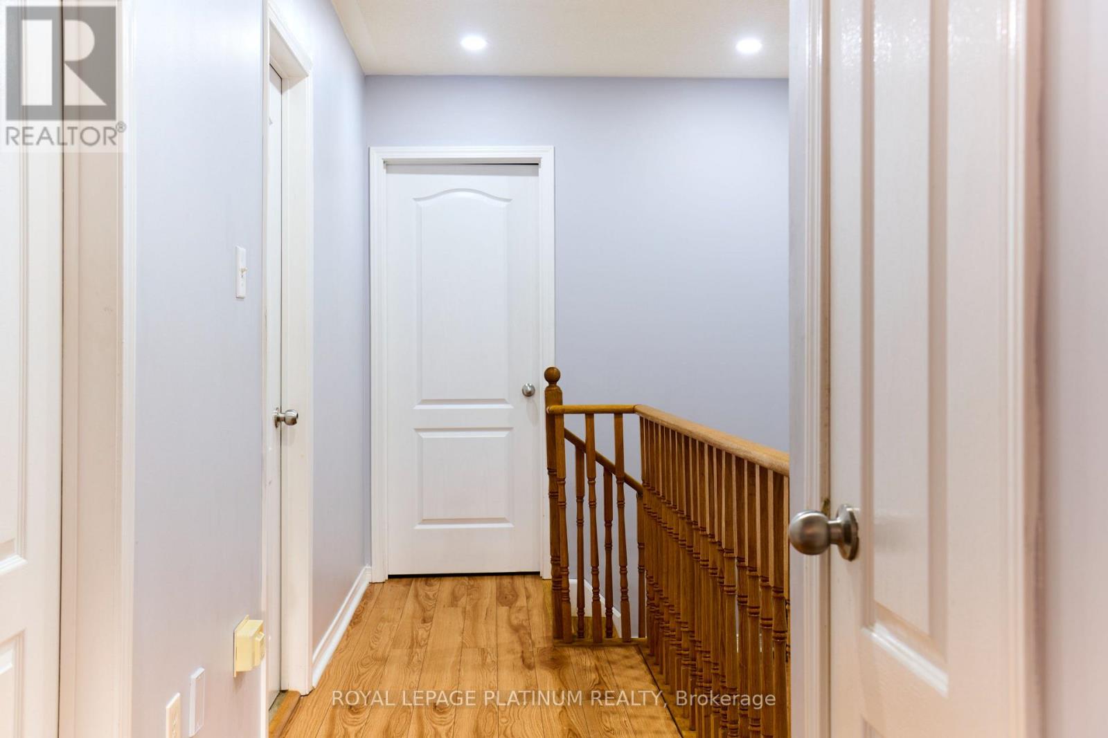 919 Marygrace Court, Mississauga, Ontario  L5V 2X7 - Photo 32 - W12415085