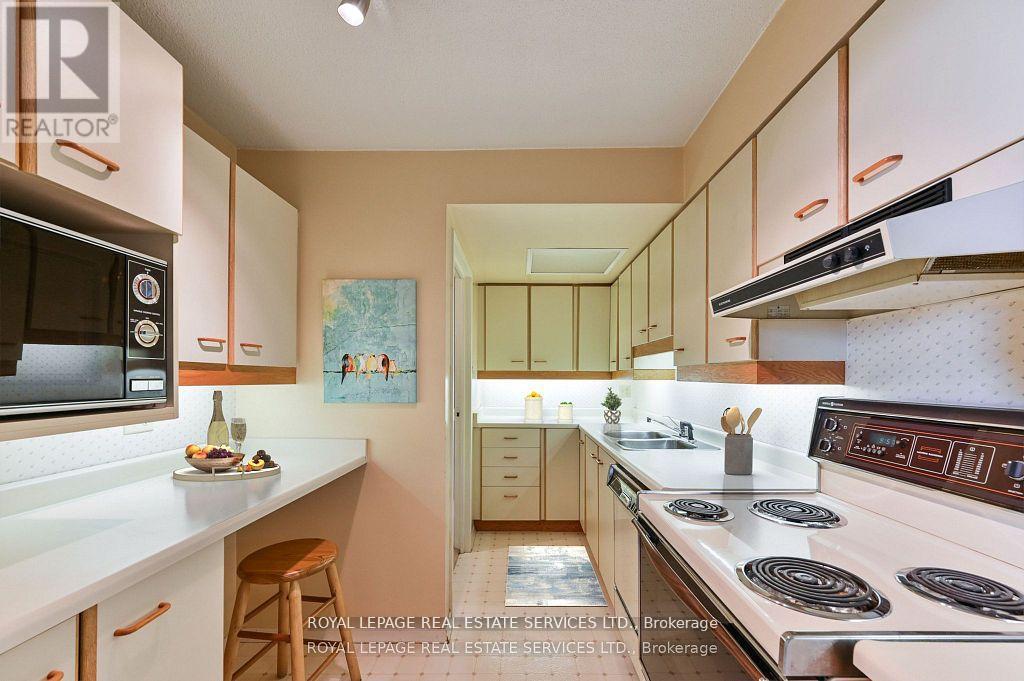 Ph 8 - 284 Mill Road, Toronto, Ontario  M9C 4W6 - Photo 3 - W12415122