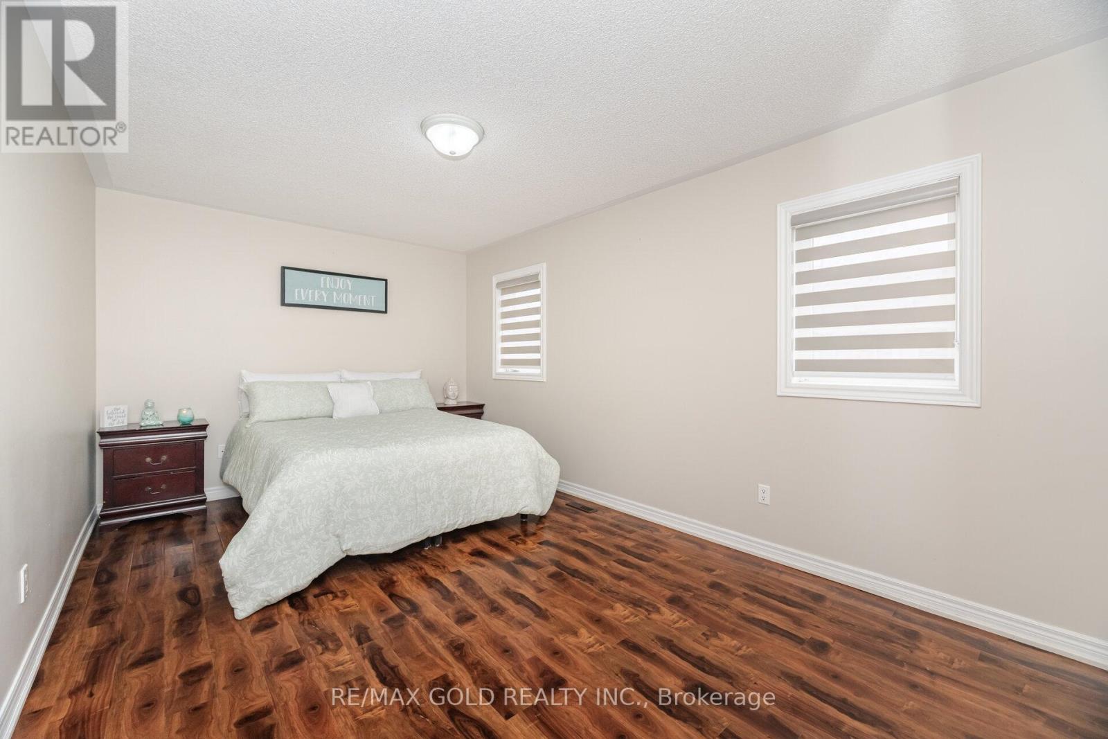 13 Fawson Cove Way W, Brampton, Ontario  L6R 0G7 - Photo 8 - W12415153
