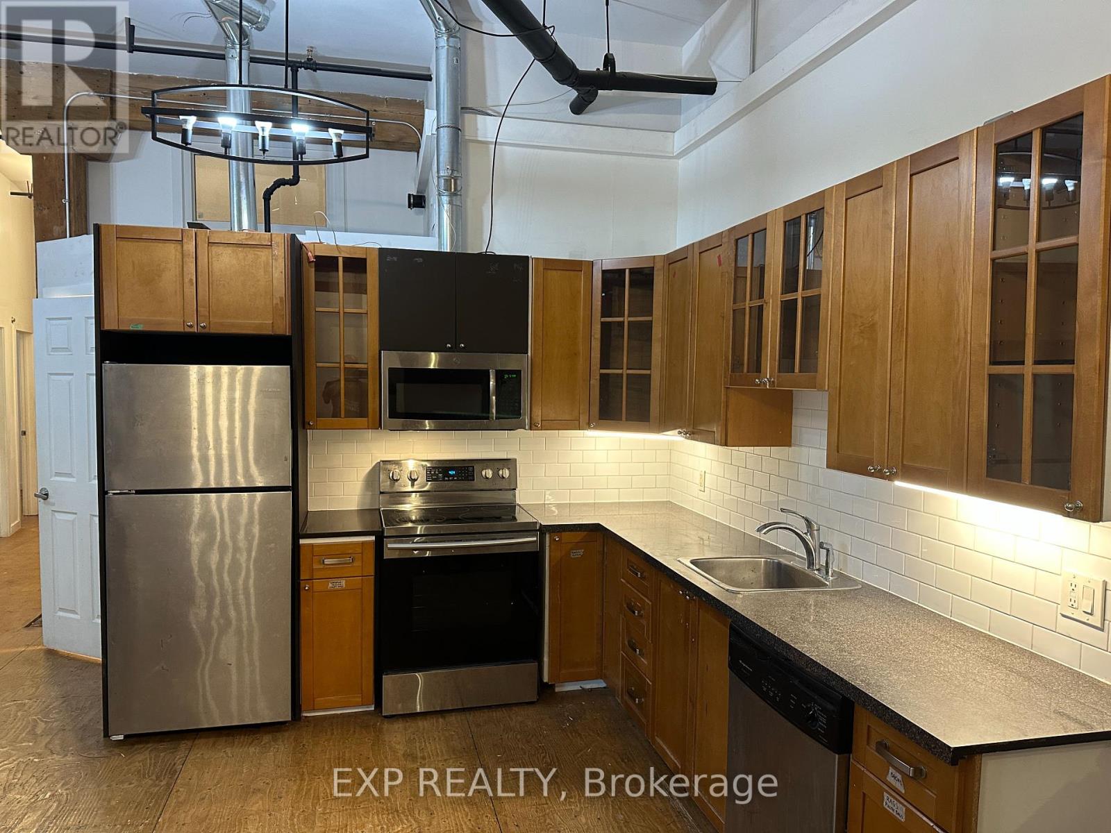 103 - 2480 Dundas Street W, Toronto, Ontario  M6P 1W9 - Photo 10 - W12415163