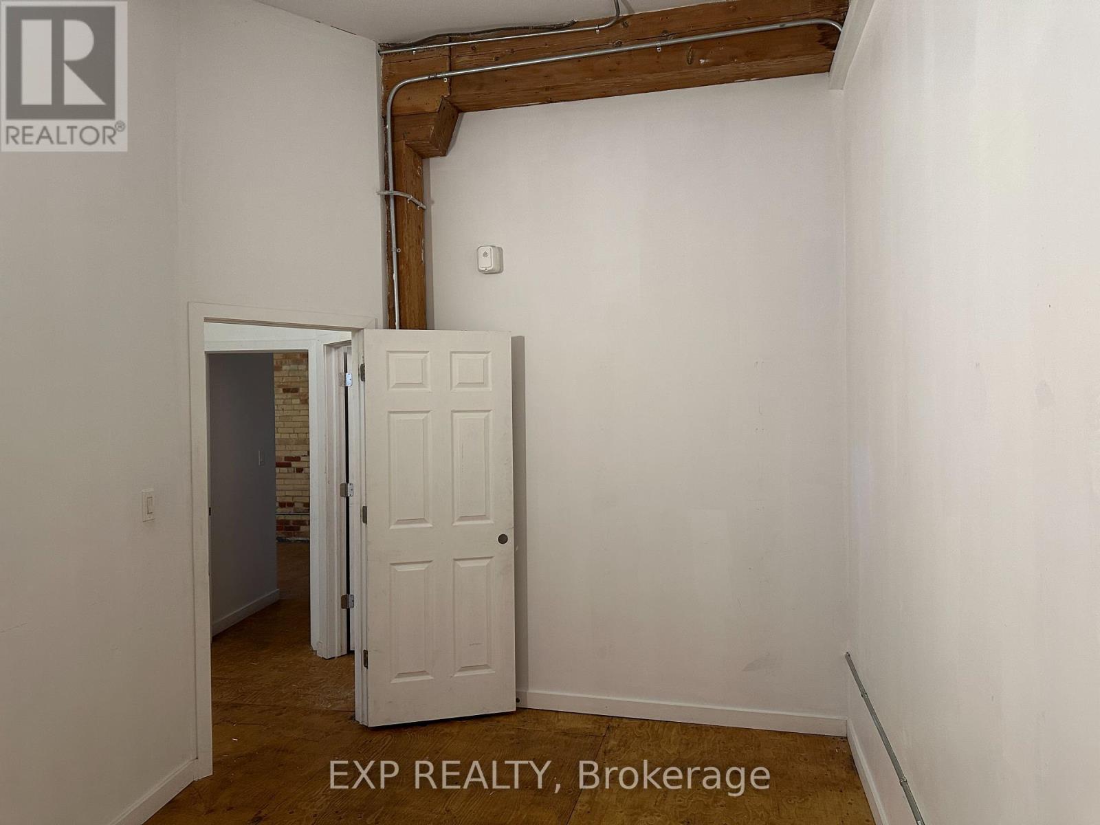 103 - 2480 Dundas Street W, Toronto, Ontario  M6P 1W9 - Photo 11 - W12415163